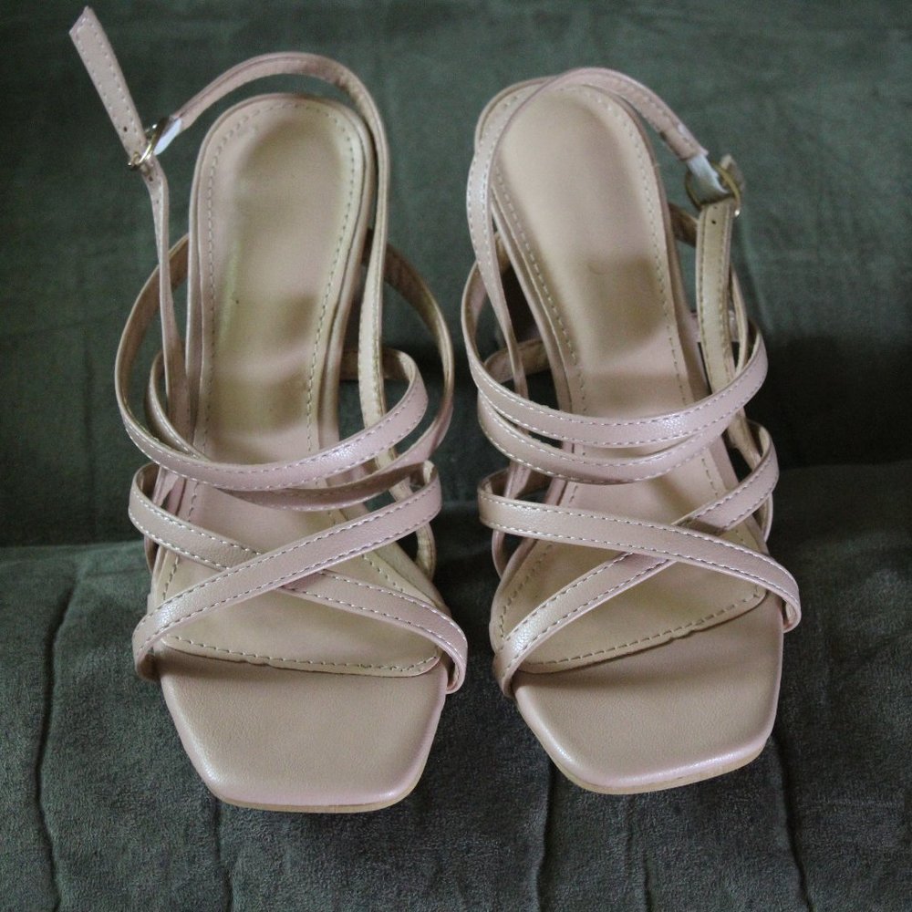 Thin block high heel dress shoe